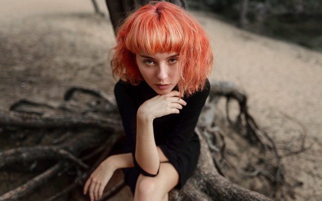 Red haired woman sitting tree free wallpaper for desktop - medium preview image