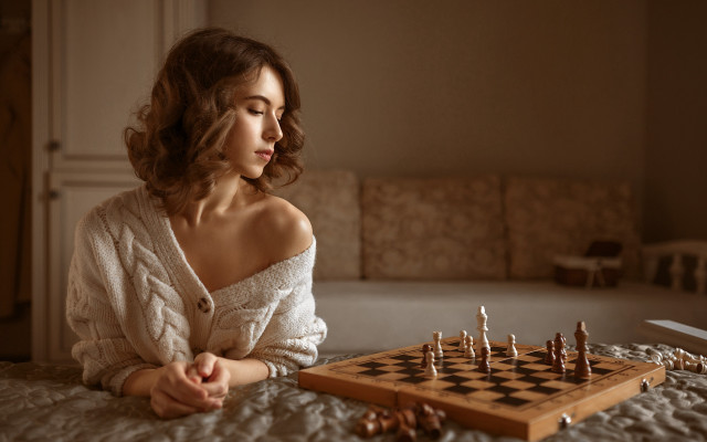 Romanticism bareshoulders chessportrait photorealistic indoor free wallpaper for desktop - medium preview image