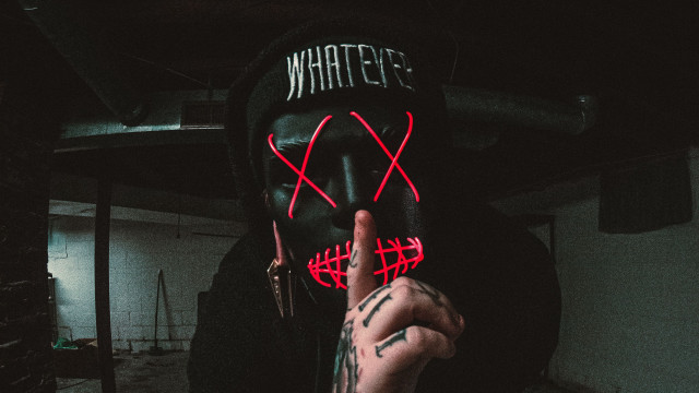 Clark voorhees mask red light free wallpaper for desktop - medium preview image