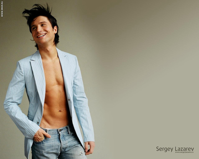 Man no shirt posing picture free wallpaper for desktop - medium preview image