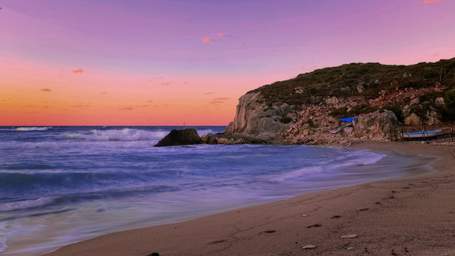 Beach rock formation sunset pink free wallpaper for desktop - medium preview image