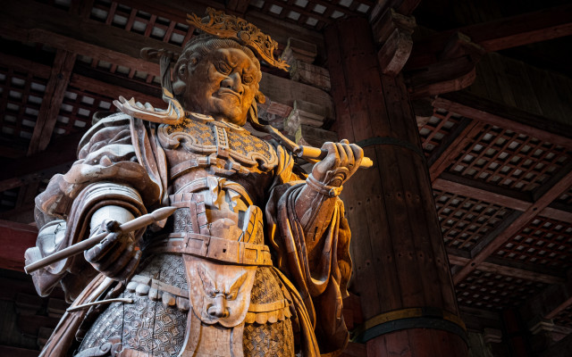 Emperor huizong statue wooden ceiling free wallpaper for desktop - medium preview image