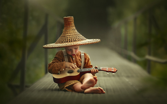 Boy guitar strawhat nature sitting free wallpaper for desktop - medium preview image