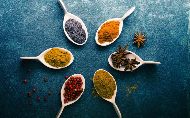 Spoons spices blue surface scattered free wallpaper for desktop - medium preview image