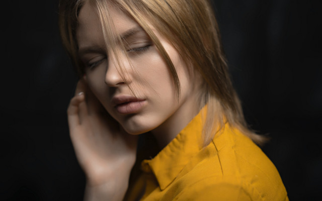 Woman hand head eyes closed free wallpaper for desktop - medium preview image