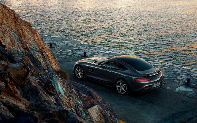 Cliffside car bird backlit photorealistic free wallpaper for desktop - medium preview image