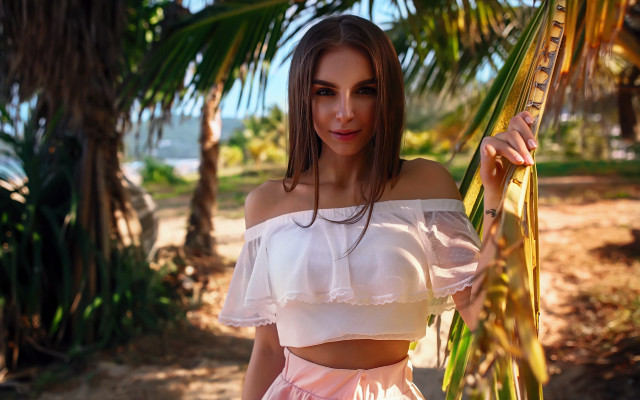 Elina karimova pink skirt palm free wallpaper for desktop - medium preview image
