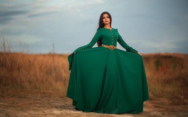 Woman green dress field fashion free wallpaper for desktop - medium preview image