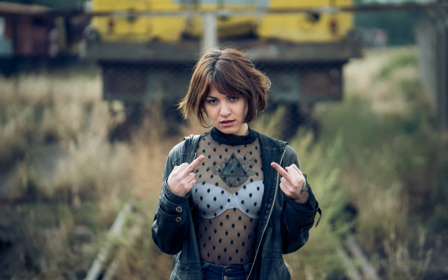 Woman jacket sheer field train free wallpaper for desktop - medium preview image