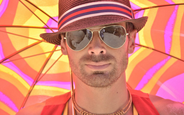 Summer vibrancy portrait hat sunglasses free wallpaper for desktop - medium preview image