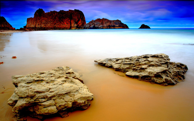 Rock formation beach blue sky free wallpaper for desktop - medium preview image