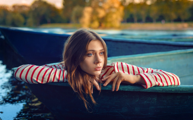 Woman boat lake trees portrait free wallpaper for desktop - medium preview image