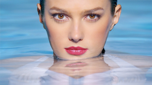 Woman red lip black hair free wallpaper for desktop - medium preview image