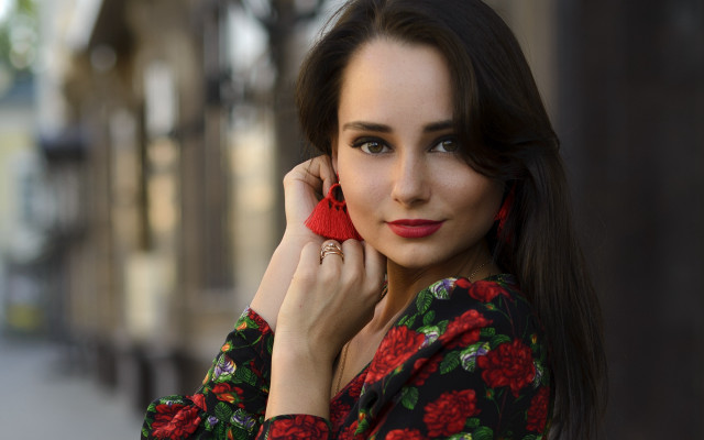 Woman red flower shirt red free wallpaper for desktop - medium preview image