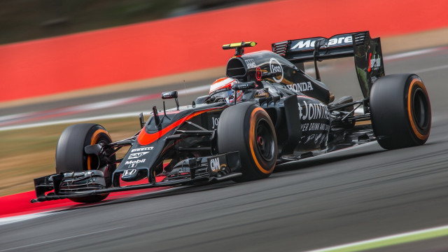 Racing car red white stripe free wallpaper for desktop - medium preview image