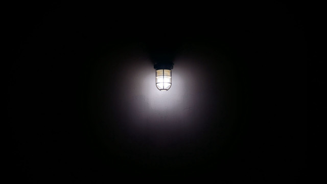 Dark lighting side lights minimalism free wallpaper for desktop - medium preview image