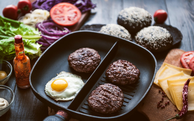 Food table meatballs egg curry free wallpaper for desktop - medium preview image