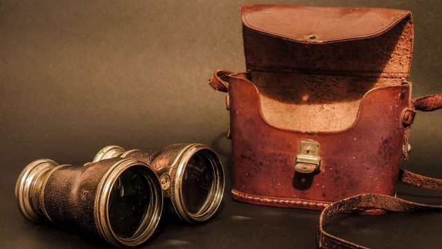 Binoculars leathercase strap dieselpunk objectivity free wallpaper for desktop - medium preview image