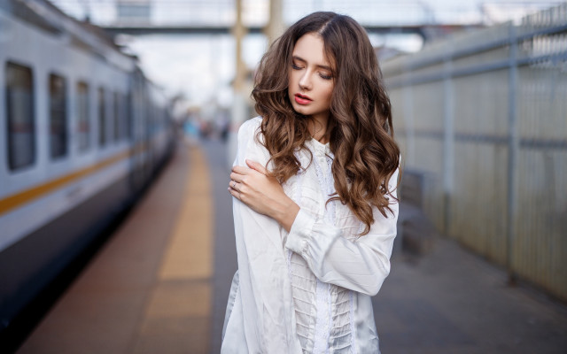 Elina karimova train station fashion free wallpaper for desktop - medium preview image