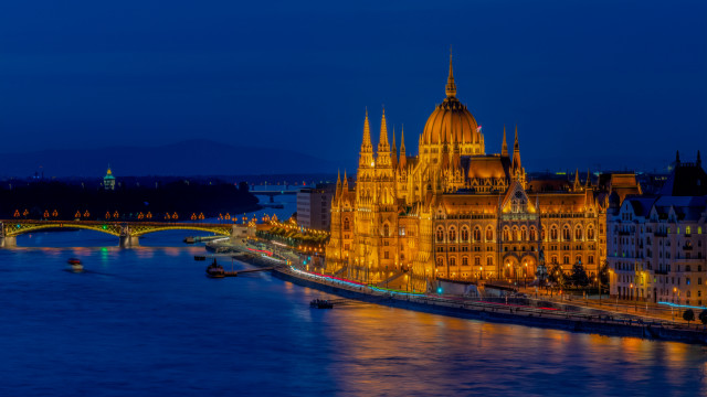 Large building bridge boat night free wallpaper for desktop - medium preview image