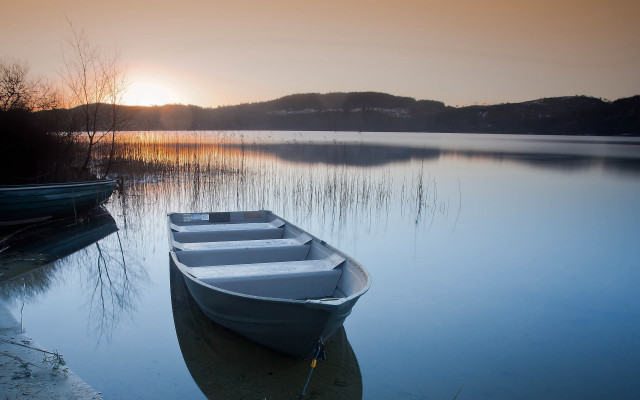 Lake horizon forest sunset boat free wallpaper for desktop - medium preview image