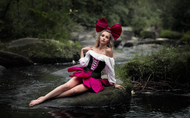 Woman river sitting pink bow free wallpaper for desktop - medium preview image