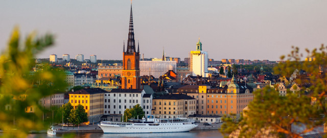 Boat city sunset tower skyscraper free wallpaper for desktop - medium preview image