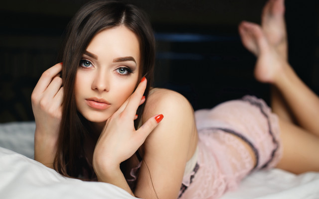 Woman bed elina karimova blurry free wallpaper for desktop - medium preview image