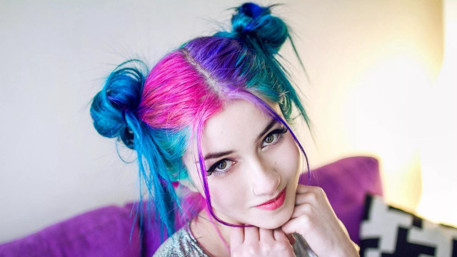 Woman blue pink hair silver free wallpaper for desktop - medium preview image