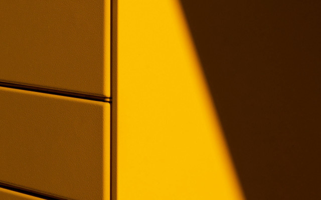 Yellow shadow raytraced judd multiple free wallpaper for desktop - medium preview image