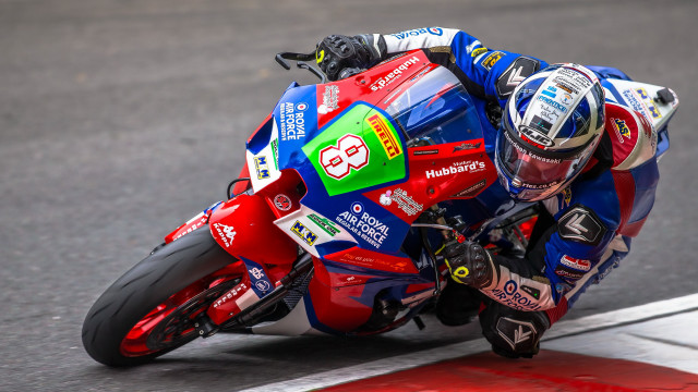 Motorcycle race track helmet puzzle free wallpaper for desktop - medium preview image