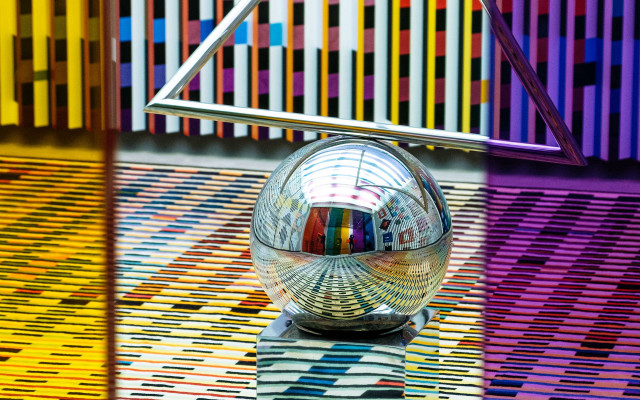 Colorful sculpture mirrorball triangle rainbow free wallpaper for desktop - medium preview image