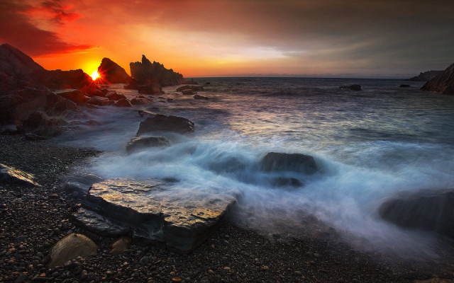 Sunset ocean rocks crashing shore #2 free wallpaper for desktop - medium preview image
