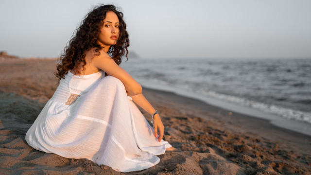 Beach woman white dress smile free wallpaper for desktop - medium preview image