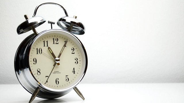 Black white clock white table free wallpaper for desktop - medium preview image