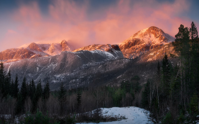 Snowy mountain forest dusk pink free wallpaper for desktop - medium preview image