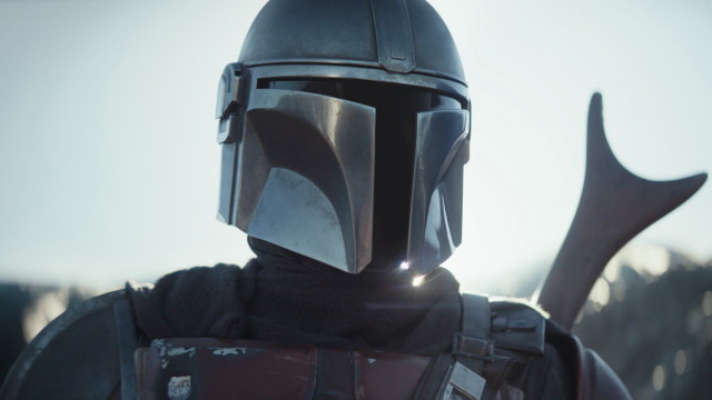 Star wars costumed man weapon free wallpaper for desktop - medium preview image