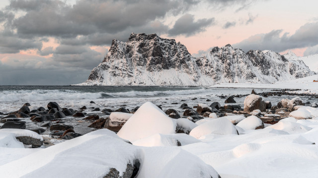 Rocky snowy beach mountain lake free wallpaper for desktop - medium preview image