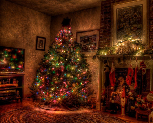 Christmas tree living room fireplace #7 free wallpaper for desktop - medium preview image