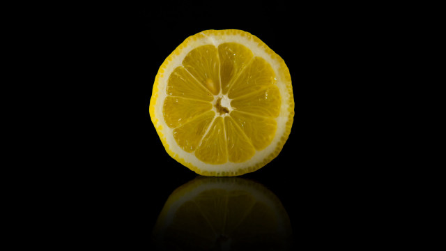 Half lemon reflection black background free wallpaper for desktop - medium preview image