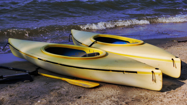 Yellow kayaks beach paddleboard saturated free wallpaper for desktop - medium preview image