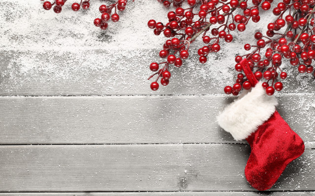 Christmas stocking berries snow wooden free wallpaper for desktop - medium preview image