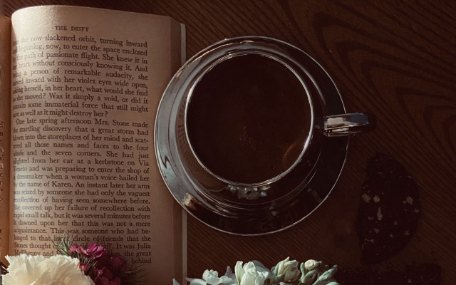 Coffee book flowers spoon illustration free wallpaper for desktop - medium preview image