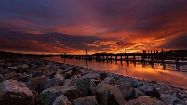 Sunset water rocks dock red free wallpaper for desktop - medium preview image