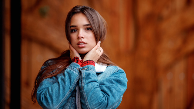 Woman denim jacket portrait barbezonschool free wallpaper for desktop - medium preview image