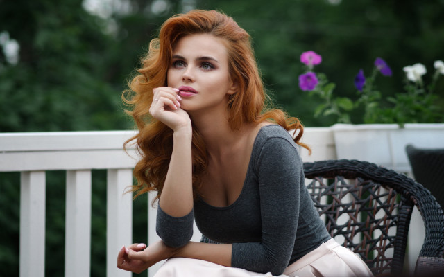 Elina karimova redhair portrait blurry free wallpaper for desktop - medium preview image