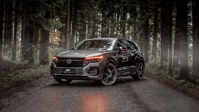 Black suv woods fog light free wallpaper for desktop - medium preview image