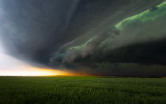 Storm cloud horizon grass mountain free wallpaper for desktop - medium preview image