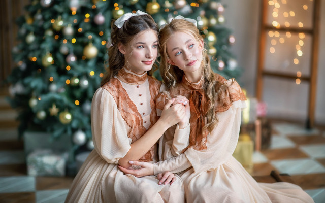 Christmas girls dresses ornaments bokeh free wallpaper for desktop - medium preview image