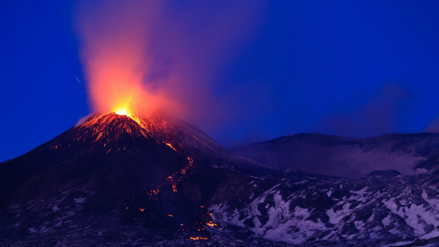 Volcano eruption lava smoke mountains free wallpaper for desktop - medium preview image